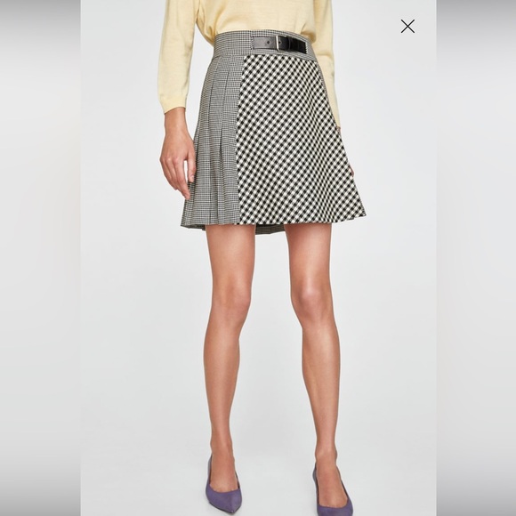 Zara Women’s Houndstooth Pleated Belt Mini Skirt - Picture 1 of 15
